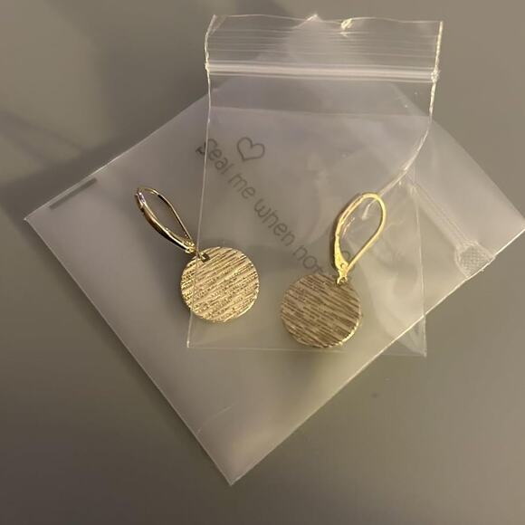 Sterling Silver & 14K Gold Plated Texture Leverback Dangle Earrings for Women - Picture 5 of 6